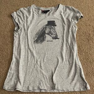 Grey shirt sleeve shirt